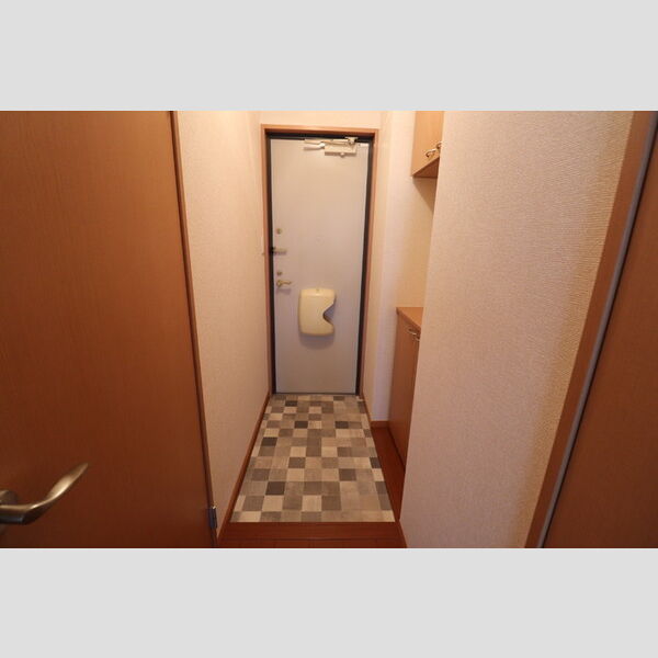 ヴィオレシャトー 玄関