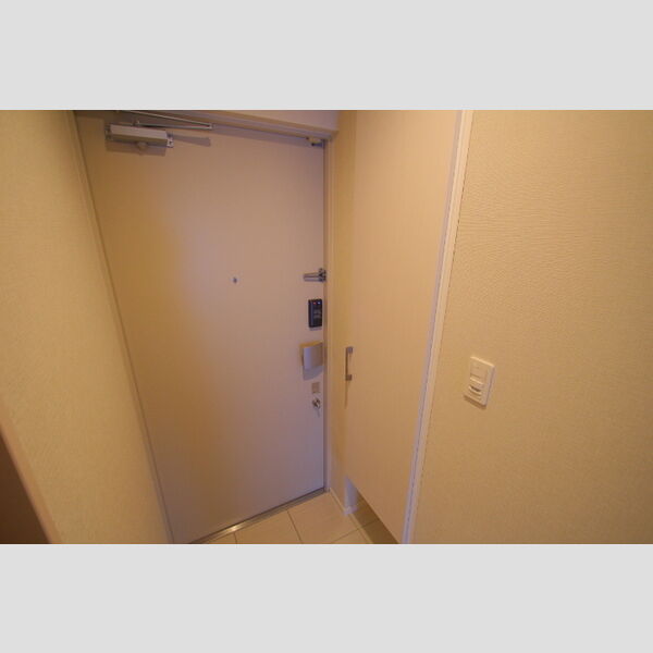 ホウエイコート秋葉原0906号室 玄関