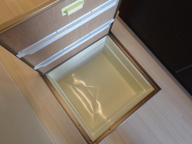 ナディア平塚Ⅱ 床下収納