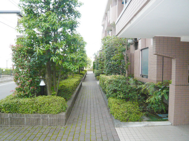 リヴェール高幡７ エントランス