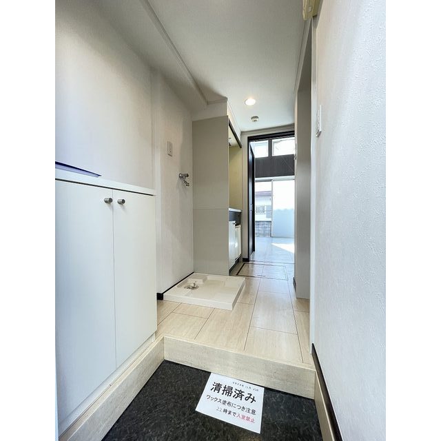 olive house 上大岡101号室 シューズボックス付き玄関