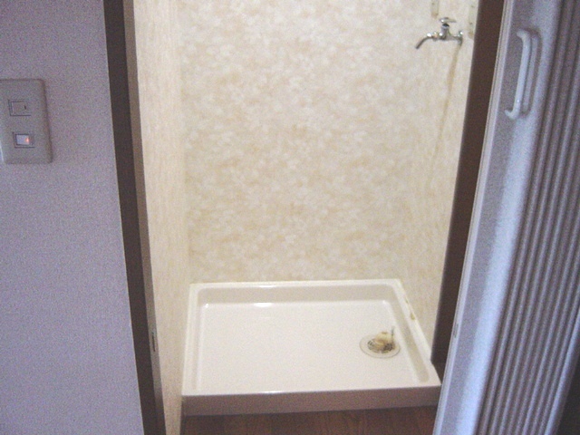 ラルク天王台202号室 洗濯機置場