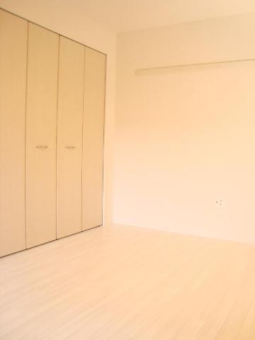 フリュレーヴ 洋室