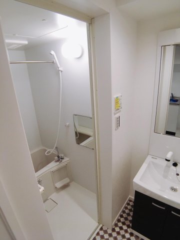 ヴィンティア鶴川 浴室乾燥&追い焚き機能完備。雨天でも洗濯物がすぐ乾きます。