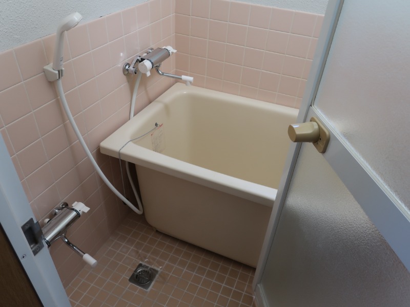 ファミール仲村B2階 お風呂