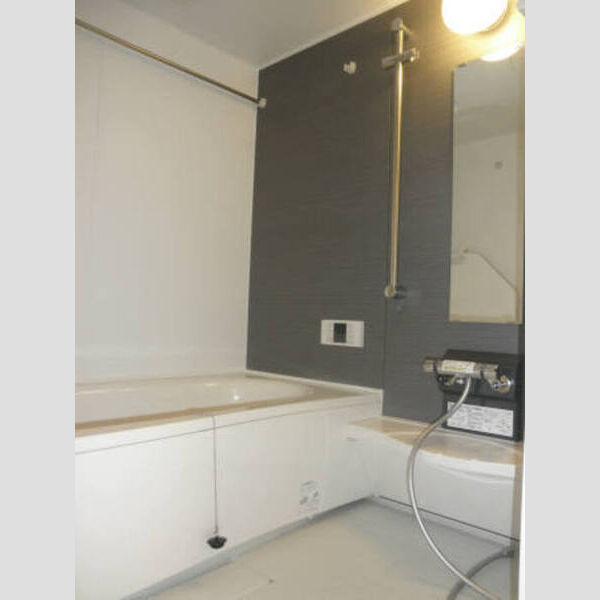 ラ・プランタン北野107号室 浴室