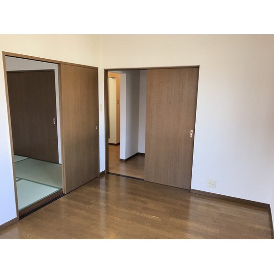 エステートロイヤル７号棟0201号室 洋室