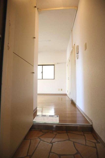 スターハイツ寿 玄関