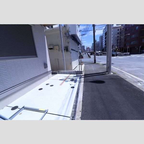 アイウェル湘南台 バイク置き場