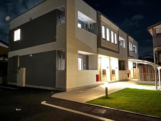 ｕｒｂａｎ　ｂｌｏｏｍ 外観写真（夜）