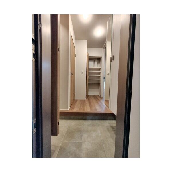 アンソレイユ明大前102号室 玄関