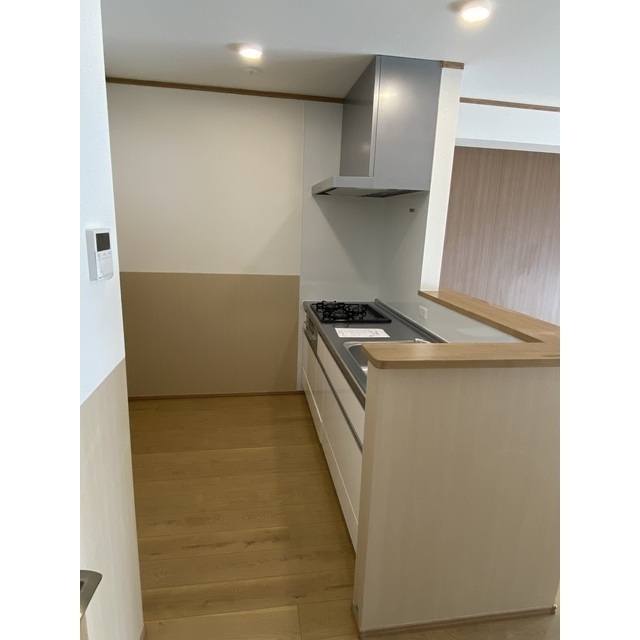 メゾン　リエール1階 内観