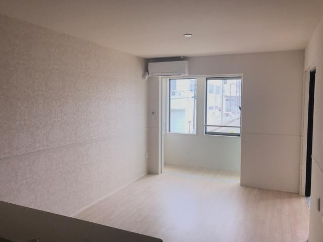 モデスト・ヴィラ リビング