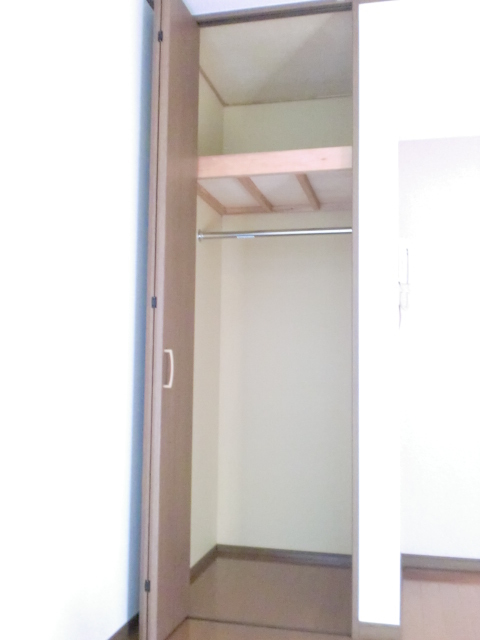 ハイツブルースカイ0102号室 収納