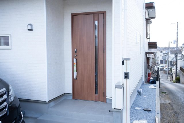 春の風とフィオーレ 玄関