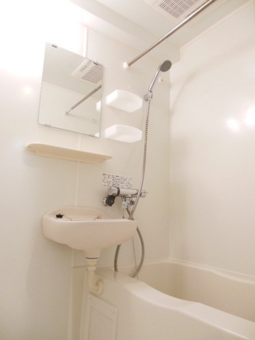 ガーラ・グランディ川崎 浴室乾燥機付きバス