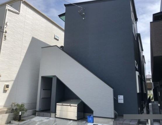 Ｃｒｅｓｃｅｎｔ　ＴＡＭＡ1階 敷地内ごみ置き場　デザイナーズ