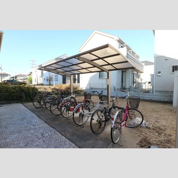 メゾンリッシュ　C101号室 駐輪場