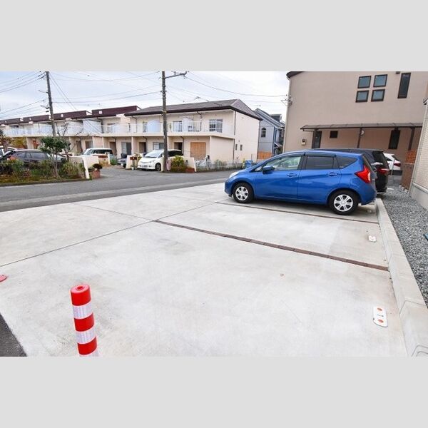 リベルテ　B 駐車場