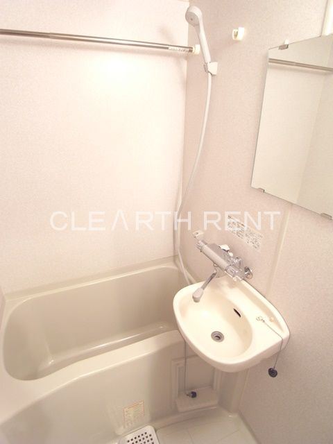 パレステュディオ新宿都庁前 同タイプ別住戸写真となります。現況と異なる場合がございます。