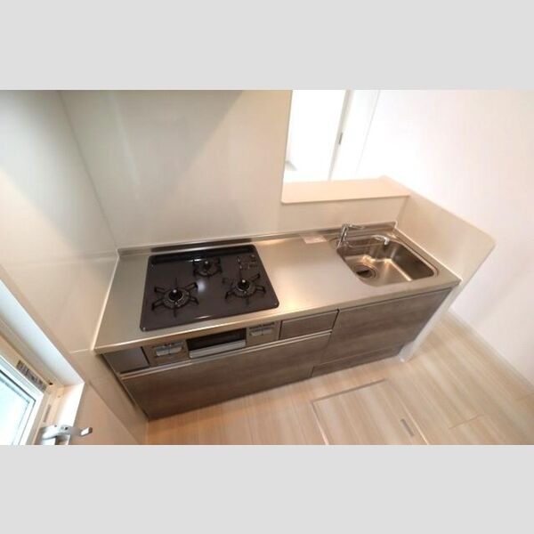 メゾンドシェリール102号室 対面キッチン