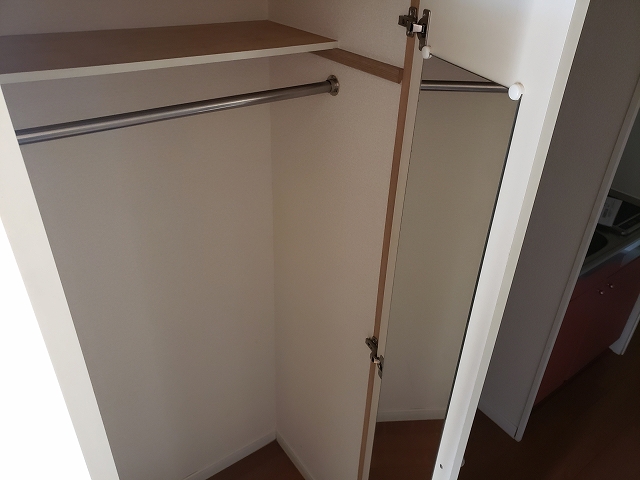 レオパレスパークサイド青葉 内観