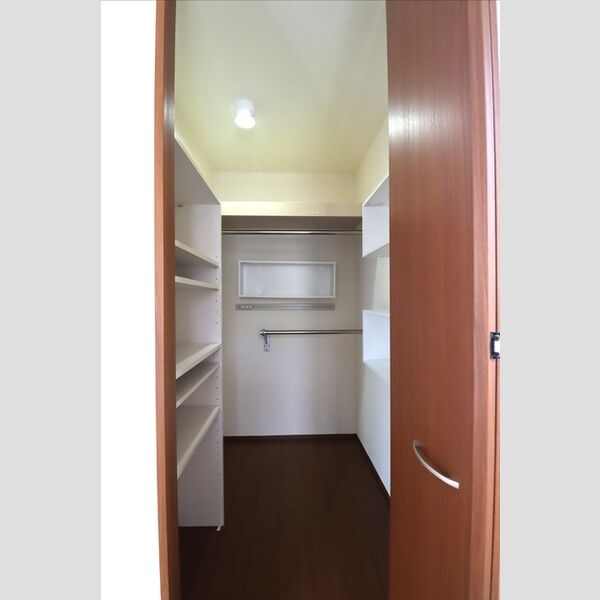 ソフィア平和台 ウォークインクローゼット