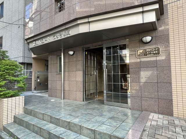 スカイコート市ヶ谷柳町603号室 エントランス