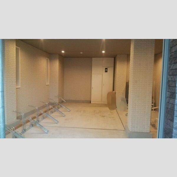 ルミエール武蔵中原 駐輪場