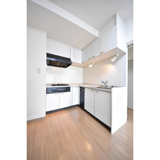 ライオンズマンション目黒青葉台タウンハウス1002号室 内観