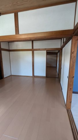 ハイツアカシヤ松戸 内観