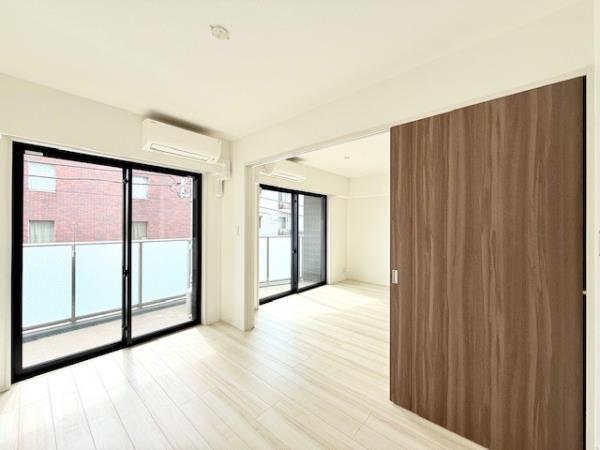 Ｓｏｌａｓｔ　Ｓｑｕａｒｅ綾瀬 リビング