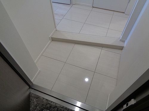 ライオンズ千代田岩本町ミレスーＫＤＡ10階 玄関　※2020年1月撮影