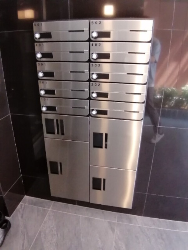 CREAL上野2階 メールコーナー