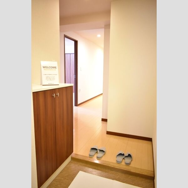ラ・セネシオ702号室 玄関