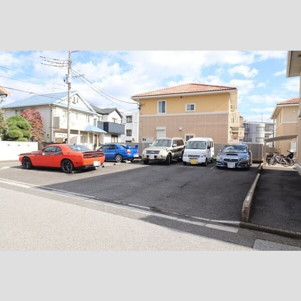 ラシュレメゾン・　A 駐車場