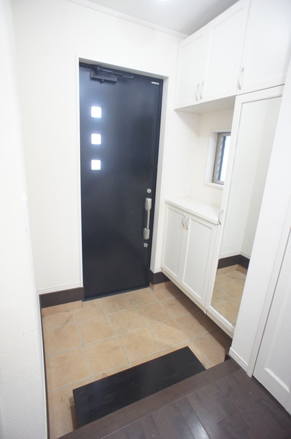 天台５丁目貸家 シンプルで使いやすい玄関です