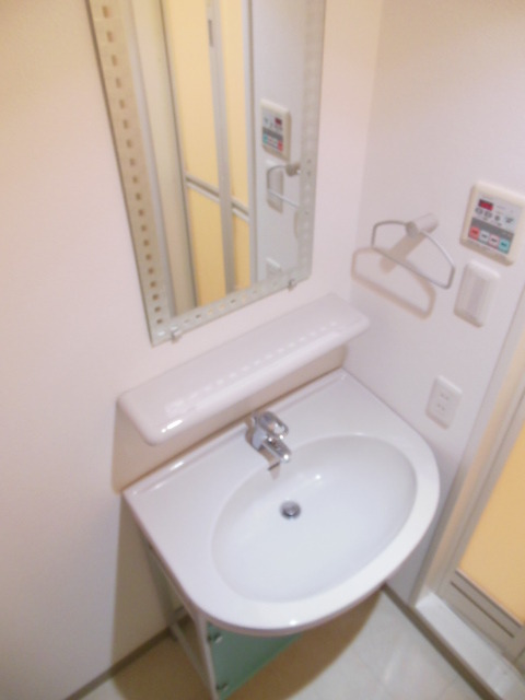 ガラ・シティ横浜西口 独立洗面化粧台