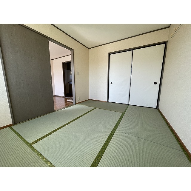 グレースコートＢ棟 和室