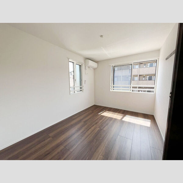 Buena Venir(ブエナ　ヴェニール)202号室 同建物別部屋の参考画像