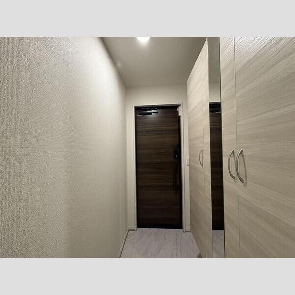 セレスティア六町Ⅲ 玄関