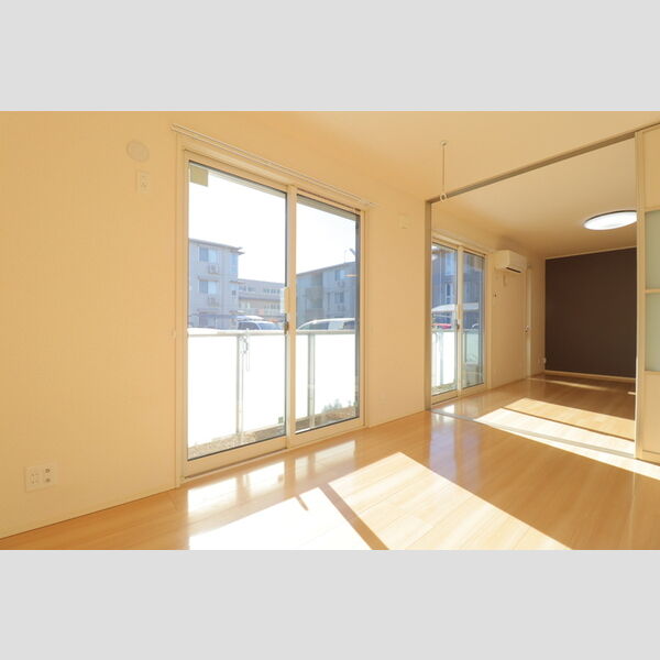 ロイジェントパークス レイクタウン Ⅱ　C 洋室・リビング