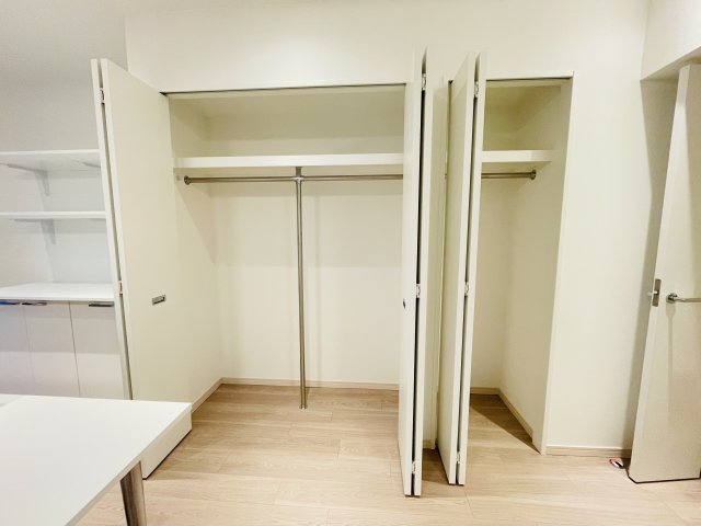 SYFORME NEXT IKEBUKURO WEST205号室 収納