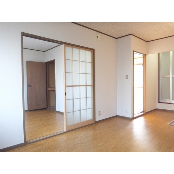 グランデュール紀代美0102号室 内観