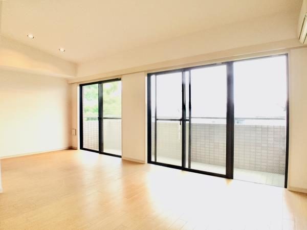 ベル富士見丘3階 リビング