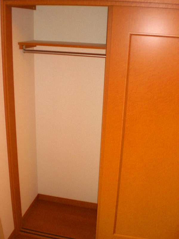 レオパレス緑丘105号室 内観