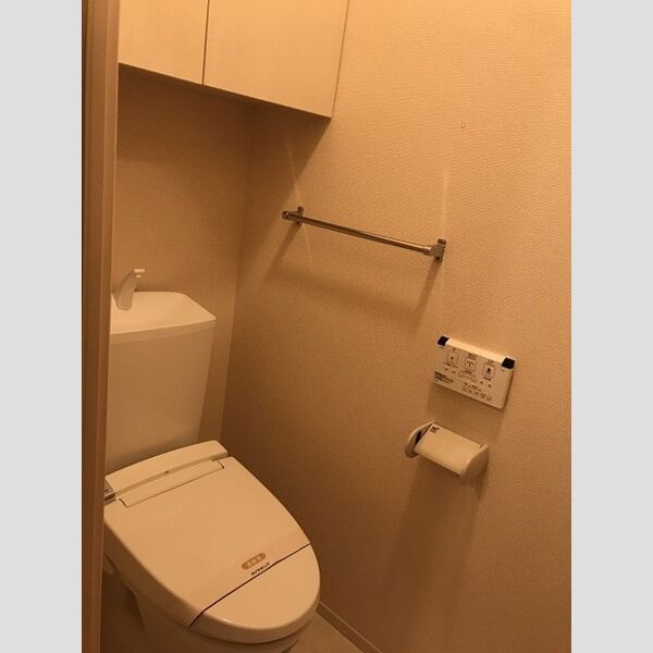 フィーカ　アパルフェ106号室 トイレ　温水洗浄暖房便座