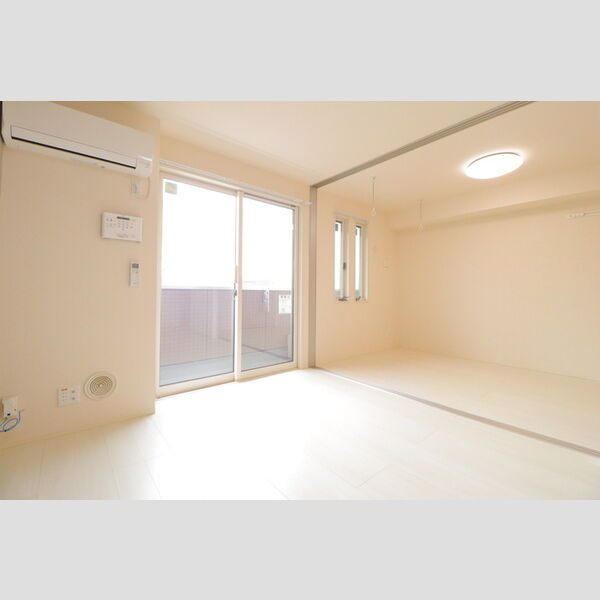 ロイジェントパークス レイクタウン Ⅱ　A リビング・洋室