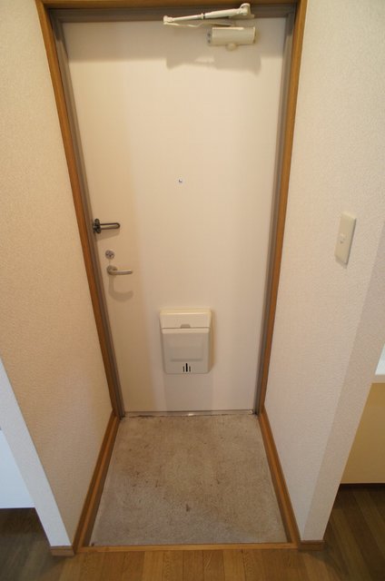 メゾンベール幕張本郷 玄関