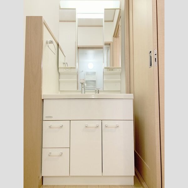 グローリア酒々井 洗面化粧台